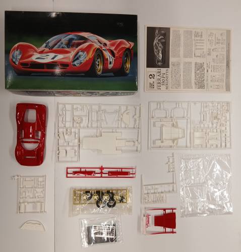 KINGKIT MODEL SCRAPYARD 1/24 FUJIMI 12104 FERRARI 330 P4 BERLINETTA  STARTED 