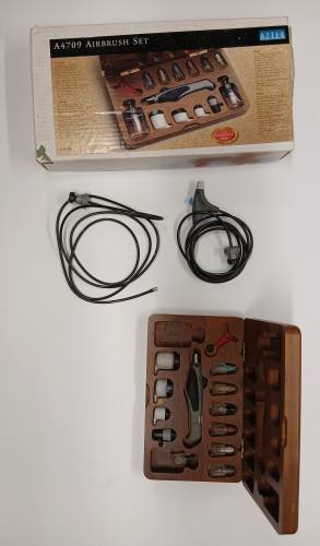 KINGKIT MODEL SCRAPYARD  AZTEK 4709 AIRBRUSH SET  MISSING BOTTLE 