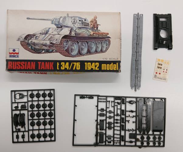 KINGKIT MODEL SCRAPYARD 1/72 ESCI 8032 RUSSIAN TANK T34/76 1942  NO INSTRUCTIONS 