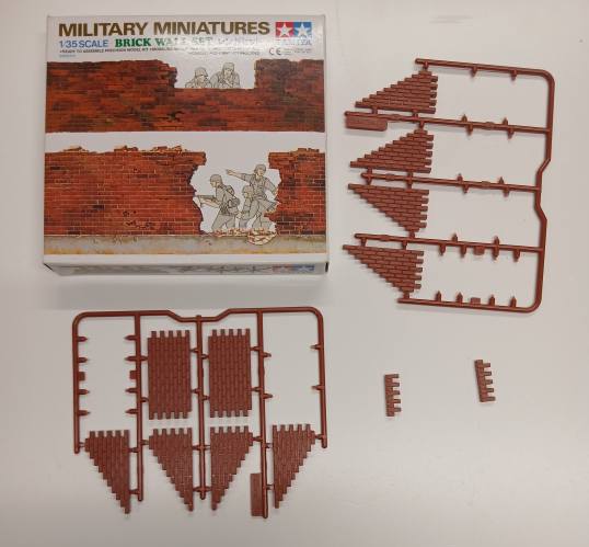 KINGKIT MODEL SCRAPYARD 1/35 TAMIYA 35028 BRICK WALL SET  INCOMPLETE 