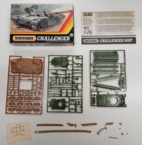 KINGKIT MODEL SCRAPYARD 1/76 MATCHBOX 40178 CHALLENGER MBT.  BROKEN TRACKS 