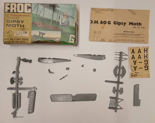 KINGKIT MODEL SCRAPYARD 1/72 FROG F169 DH60G GIPSY MOTH  NO STAND 
