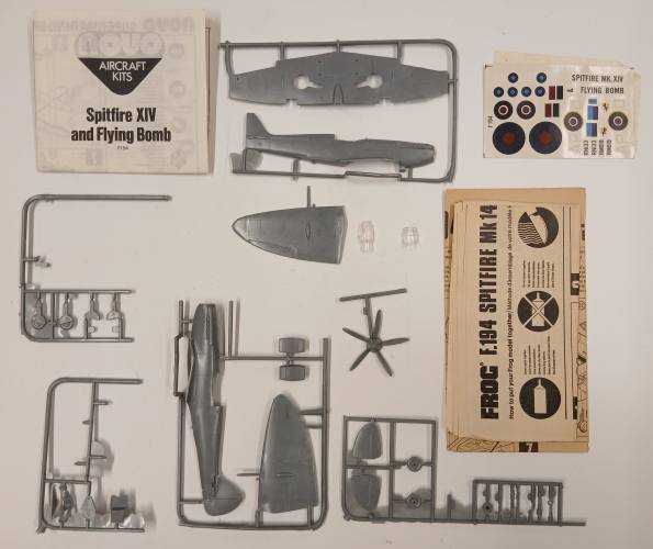 KINGKIT MODEL SCRAPYARD 1/72 NOVO F194 SPITFIRE XIV AND FLYING BOMB  NO BOX 