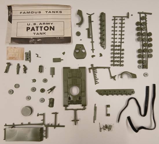 KINGKIT MODEL SCRAPYARD 1/48 AURORA 301 US ARMY PATTON TANK  NO BOX   DESPRUED 