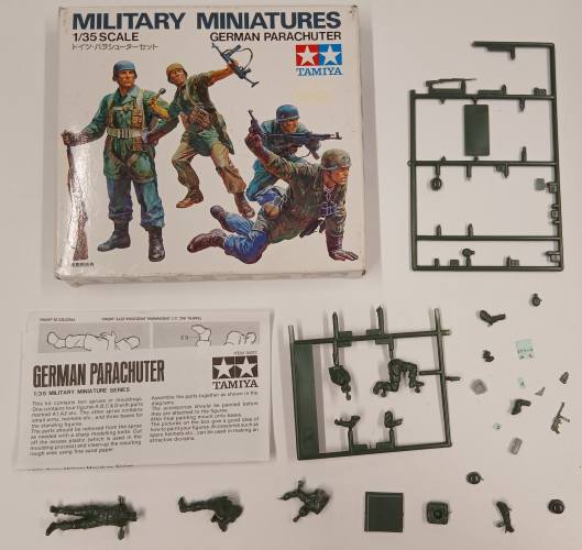 KINGKIT MODEL SCRAPYARD 1/35 TAMIYA 35012 GERMAN PARACHUTER  INCOMPLETE 