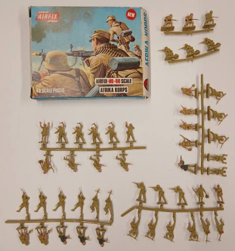 KINGKIT MODEL SCRAPYARD H0/00 AIRFIX S11 AFRIKA KORPS  STARTED 
