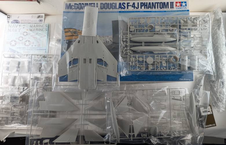 KINGKIT MODEL SCRAPYARD 1/32 TAMIYA 60306 MCDONNELL DOUGLAS F-4J PHANTOM II  NO CANOPY  - UK SALE ONLY