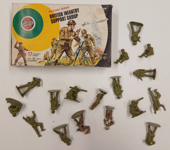 KINGKIT MODEL SCRAPYARD 1/32 AIRFIX 51459 BRITISH INFANTRY SUPPORT GROUP  STARTED 