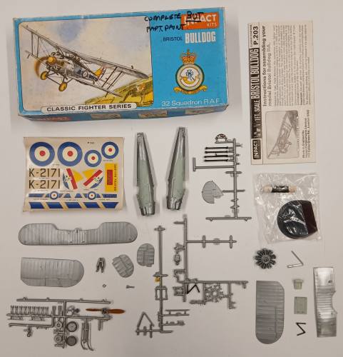 KINGKIT MODEL SCRAPYARD  P203 BRISTOL BULLDOG  STARTED   CRACKED DECALS 