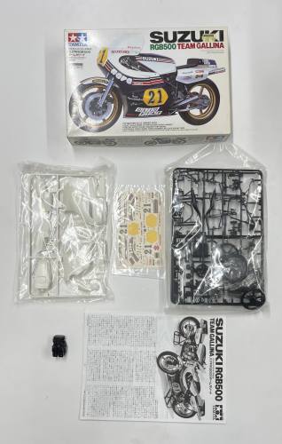 KINGKIT MODEL SCRAPYARD 1/12 TAMIYA 14009 SUZUKI RGB500 TEAM GALLINA  STARTED 