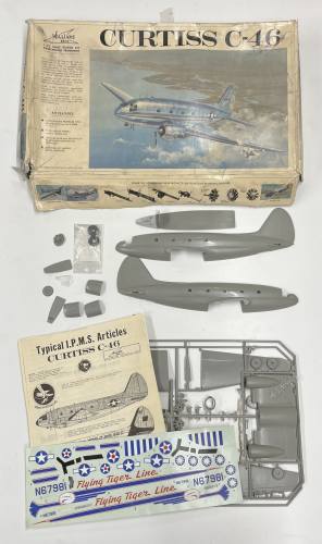 KINGKIT MODEL SCRAPYARD 1/72 WILLIAMS 72346 CURTISS C-46  STARTED   DAMAGED BOX 