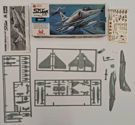 KINGKIT MODEL SCRAPYARD 1/72 HASEGAWA JS-048 A-4F SKYHAWK MCDONNELL DOUGLAS  DAMAGED DECALS 