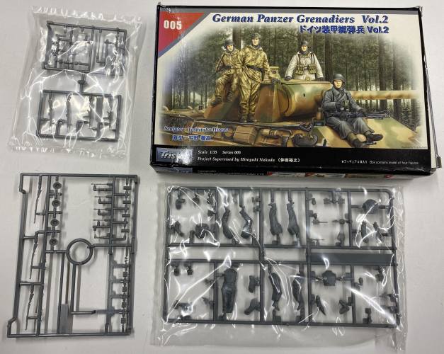 KINGKIT MODEL SCRAPYARD 1/35 TRISTAR 35005 GERMAN PANZER GRENADIERS VOL.2  INCOMPLETE 