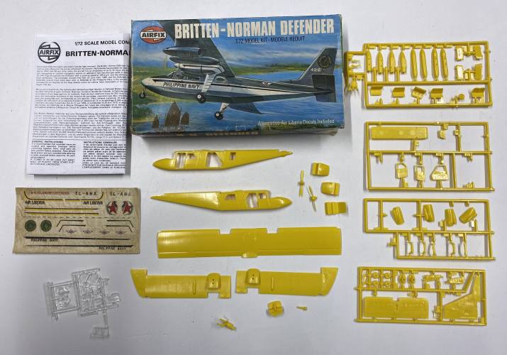 KINGKIT MODEL SCRAPYARD 1/72 AIRFIX 02062-4 BRITISH-NORMAN DEFENDER  CRACKED DECALS 