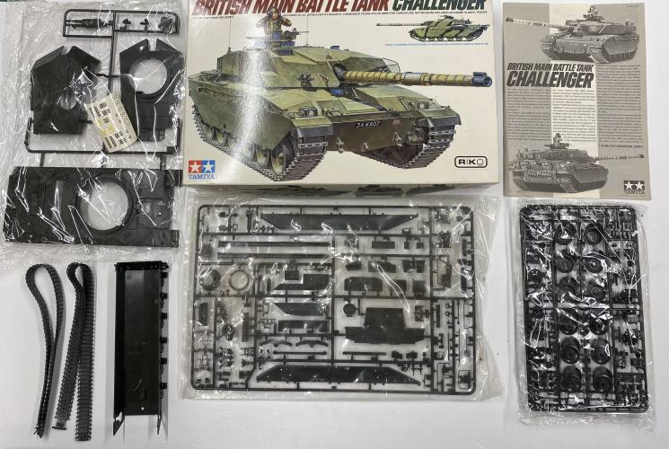 KINGKIT MODEL SCRAPYARD 1/35 TAMIYA 3634 CHALLENGER  MISSING BOTTOM LID OF BOX 