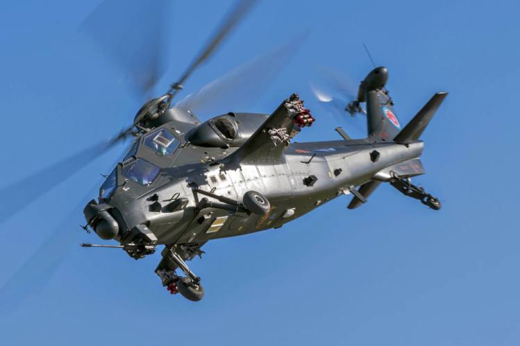 TRUMPETER MODELS 1/48 05820 CHINESE Z-10 ATTACK HELICOPTER