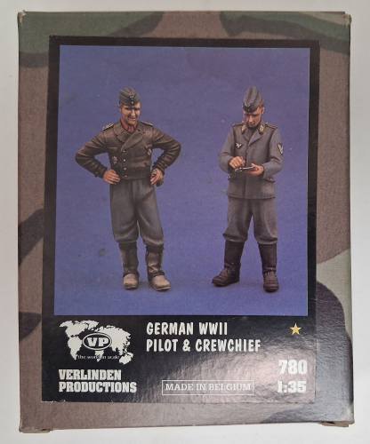 VERLINDEN PRODUCTIONS 1/35 780 GERMAN WWII PILOT   CREWCHIEF