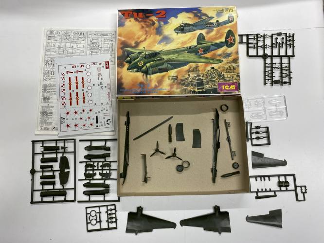 KINGKIT MODEL SCRAPYARD 1/72 ICM 72031 TU-2 WWII SOVIET BOMBER  STARTED 