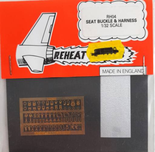 REHEAT MODELS 1/32 RH04 SEAT BUCKLE   HARNESS