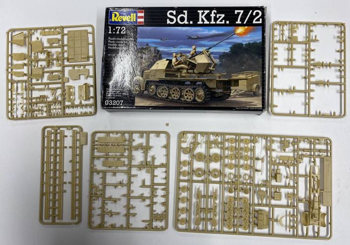 KINGKIT MODEL SCRAPYARD 1/72 REVELL 03207 SD.KFZ.7/2  NO DECALS/INSTRUCTIONS 