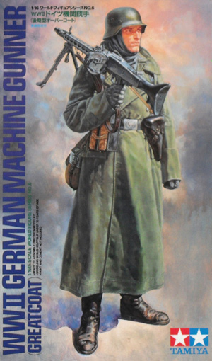 TAMIYA 1/16 36306 GERMAN MACHINE GUNNER WITH GREATCOAT