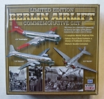 Thumbnail MINICRAFT 20004 BERLIN AIRLIFT COMMEMORATIVE SET C-47 C-54 C-97