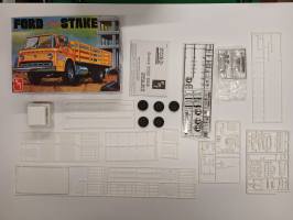 Thumbnail KINGKIT MODEL SCRAPYARD AMT 650 FORD STAKE C-600 TILT CAB  INCOMPLETE