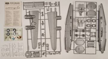 Thumbnail KINGKIT MODEL SCRAPYARD MONOGRAM 5608 B-24J LIBERATOR CRACKED DECALS INCOMPLETE