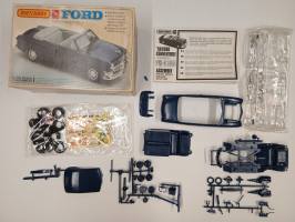Thumbnail KINGKIT MODEL SCRAPYARD MATCHBOX PK-4135 FORD 1950 CONVERTIBLE  CRACKED DECALS 