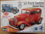 Thumbnail REVELL 2062 32 FORD SEDAN STREET ROD