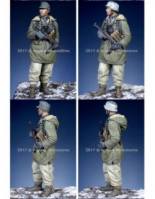 Thumbnail ALPINE MINIATURES 35235 WSS NCO AT KHARKOV