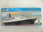 Thumbnail REVELL 06821 QUEEN ELIZABETH 2