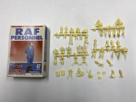 Thumbnail KINGKIT MODEL SCRAPYARD AIRFIX 01747-5 WORLD WAR II RAF PERSONNEL INCOMPLETE