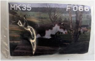 Thumbnail MK 35 F066 COW FIGURE