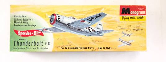 Thumbnail MONOGRAM G17-100 THUNDERBOLT P-47