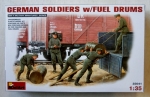 Thumbnail MINIART 35041 GERMAN SOLDIERS WITH FUEL DRUMS