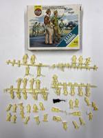 Thumbnail KINGKIT MODEL SCRAPYARD AIRFIX 01748-8 U.S.A.A.F. PERSONNEL STARTED