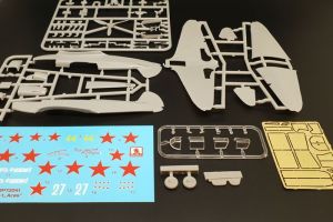 Thumbnail BRENGUN 72041 YAKOVLEV YAK-1 ACES