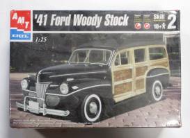 Thumbnail AMT 30051 41 FORD WOODY STOCK