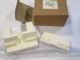 Thumbnail UNKNOWN MAKE DB42 WWI TRENCH SECTION 54MM PLAIN BASES