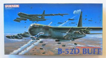 Thumbnail DRAGON 2008 B-52D BUFF