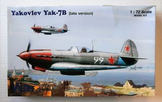 Thumbnail VALOM 72040 YAKOVLEV YAK-7B LATE VERSION