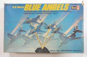Thumbnail REVELL H186 U.S. NAVYS BLUE ANGELS 4 COMPLETE PHANTOM F-4J FIGHTERS W/ DIAMOND FORMATION STAND