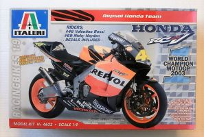 Thumbnail ITALERI  4622 REPSOL TEAM HONDA RC211V WORLD CHAMPION MOTOGP 2003