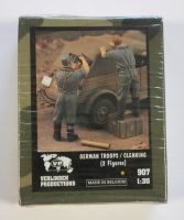 Thumbnail VERLINDEN PRODUCTIONS 907 GERMAN TROOPS/CLEANING  2 FIGURES 
