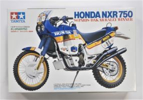 Thumbnail TAMIYA 14054 HONDA NXR 750 86 PARIS-DAKAR RALLY WINNER
