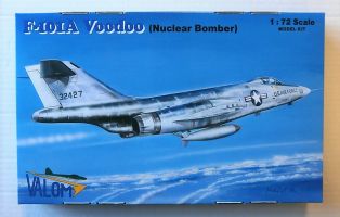 Thumbnail VALOM 72124 F-101A VODOO  NUCLEAR BOMBER  
