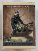 Thumbnail EVOLUTION MINIATURES 35181 GERMAN PANZER CREWMAN WW2