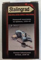 Thumbnail STALINGRAD 3532 GERMAN INFANTRYMAN AT REST 1939-44
