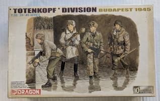 Thumbnail DRAGON 6178 TOTENKOPF DIVISION BUDAPEST 1945
